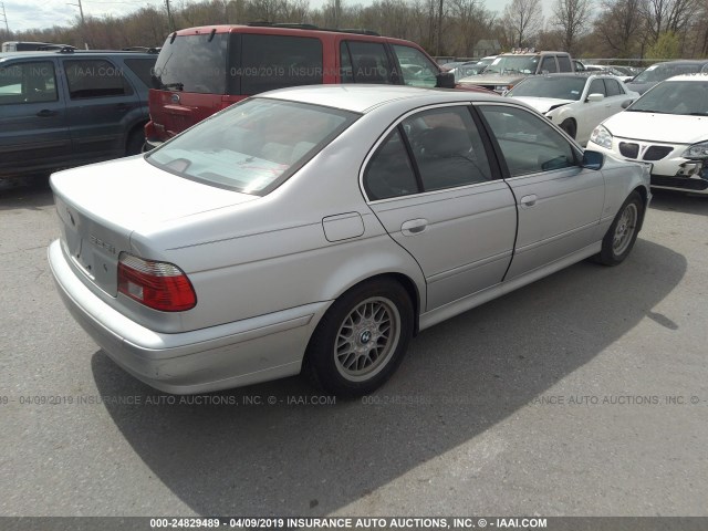 WBADT43402GY41709 - 2002 BMW 525 I AUTOMATIC 银色 照片 4