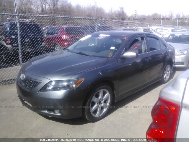 4T1BE46K97U728103 - 2007 TOYOTA CAMRY NEW GENERAT CE/LE/XLE/SE GRAY photo 2