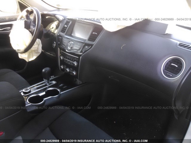 5N1DR2MM0HC679838 - 2017 NISSAN PATHFINDER S/SV/SL/PLATINUM WHITE photo 5