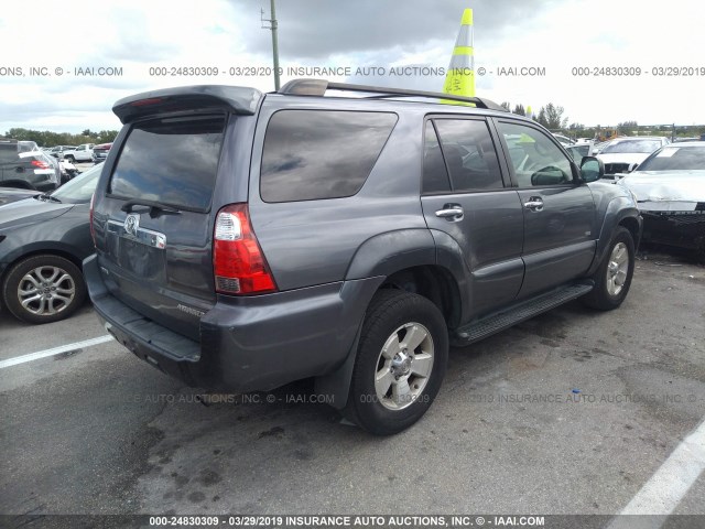 JTEZU14R568056368 - 2006 TOYOTA 4RUNNER SR5/SPORT GRAY photo 4