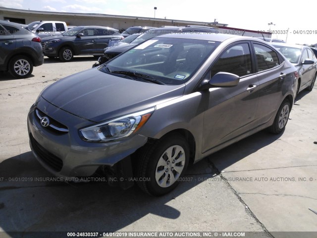 KMHCT4AE7HU368293 - 2017 HYUNDAI ACCENT SE GRAY photo 2