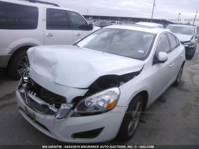 YV1622FS8C2131947 - 2012 VOLVO S60 T5 WHITE photo 2