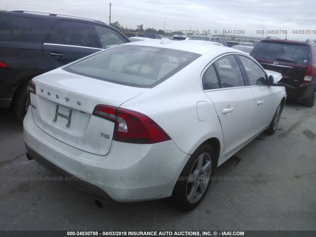 YV1622FS8C2131947 - 2012 VOLVO S60 T5 WHITE photo 4