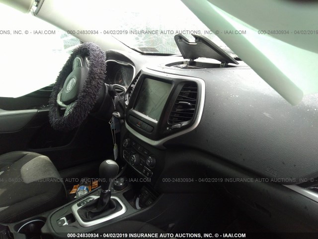 1C4PJMCB8EW191686 - 2014 JEEP CHEROKEE LATITUDE GRAY photo 5