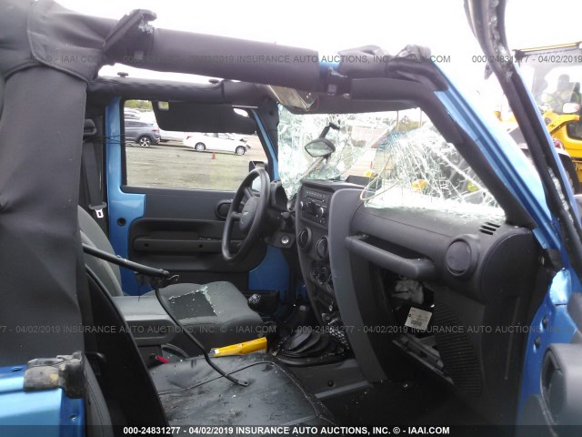 1J4AA2D10AL112730 - 2010 JEEP WRANGLER SPORT BLUE photo 5