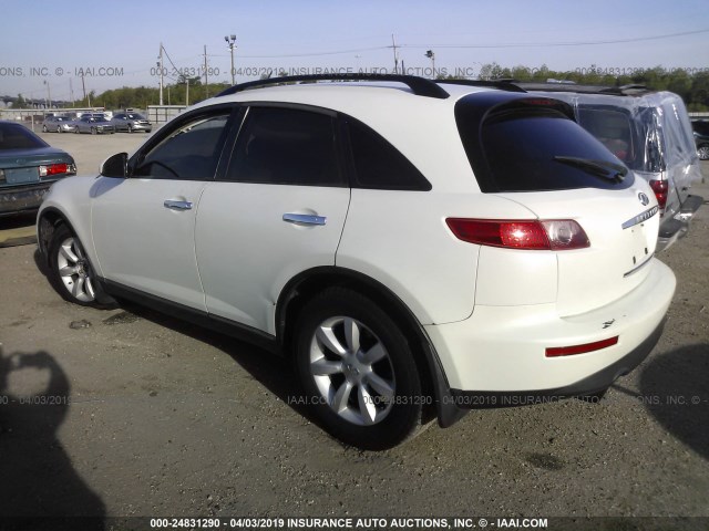 JNRAS08W84X211659 - 2004 INFINITI FX35 WHITE photo 3