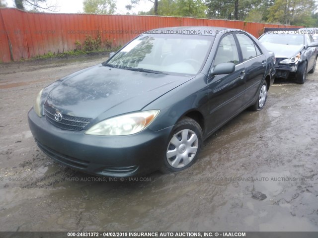 4T1BE32K43U679824 - 2003 TOYOTA CAMRY LE/XLE/SE GREEN photo 2