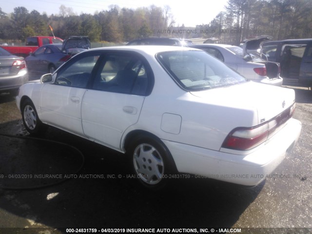 1NXBB02E9VZ639095 - 1997 TOYOTA COROLLA DX WHITE photo 3