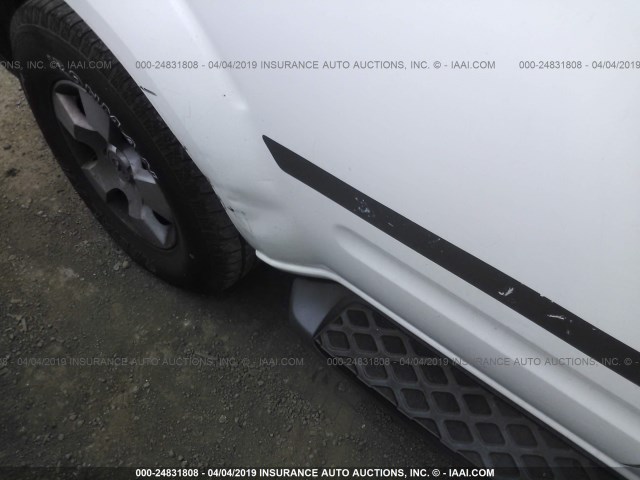 5N1AR18U75C724714 - 2005 NISSAN PATHFINDER LE/SE/XE WHITE photo 6