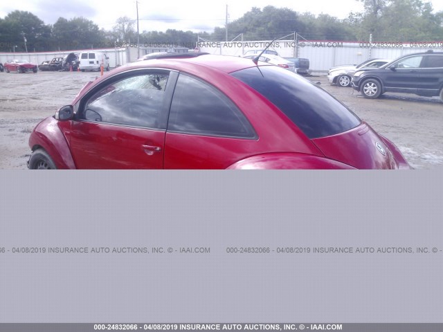 3VWPG3AG6AM015198 - 2010 VOLKSWAGEN NEW BEETLE Rot Foto 3