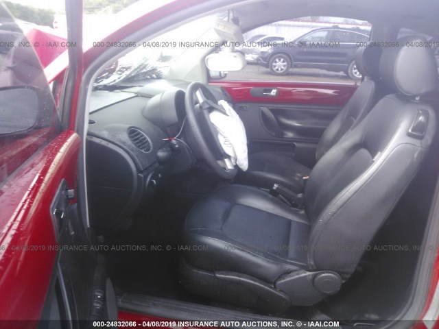 3VWPG3AG6AM015198 - 2010 VOLKSWAGEN NEW BEETLE Rot Foto 5