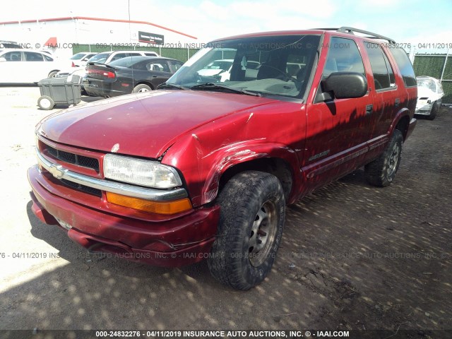 1GNDT13W52K113519 - 2002 CHEVROLET BLAZER MAROON photo 2