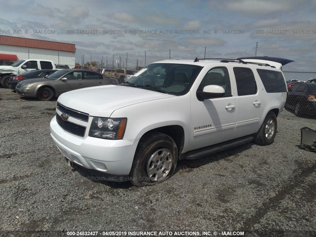 1GNSKJE37BR110657 - 2011 CHEVROLET SUBURBAN K1500 LT WHITE photo 2