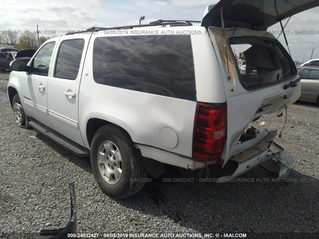 1GNSKJE37BR110657 - 2011 CHEVROLET SUBURBAN K1500 LT WHITE photo 3