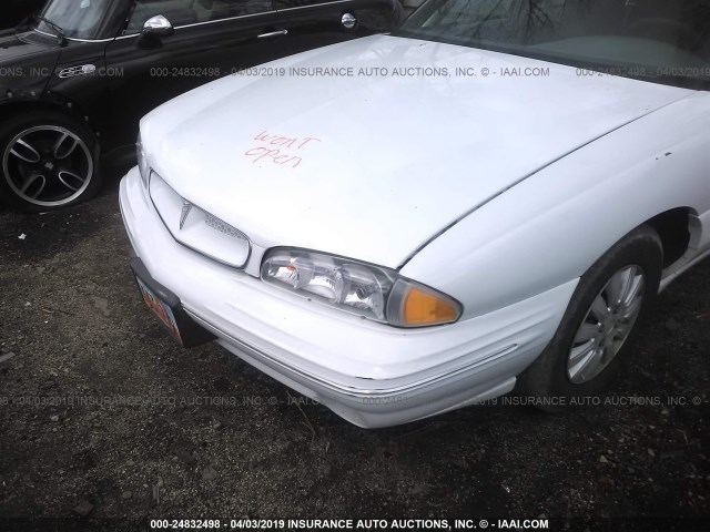 1G2HX52K4T4206367 - 1996 PONTIAC BONNEVILLE SE WHITE photo 6