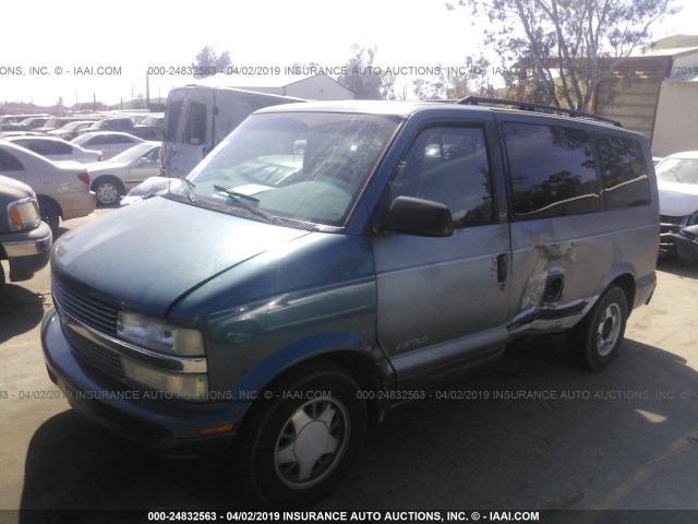 1GNDM19W5YB110035 - 2000 CHEVROLET ASTRO GREEN photo 2