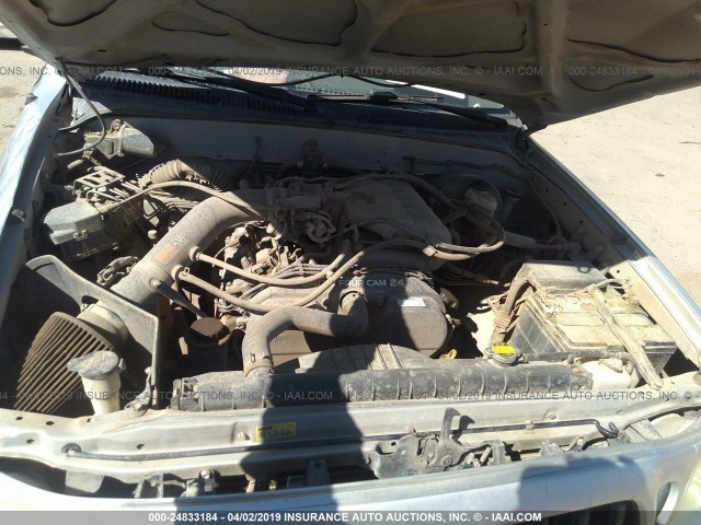 5TEWN72N02Z101586 - 2002 TOYOTA TACOMA XTRACAB SILVER photo 10