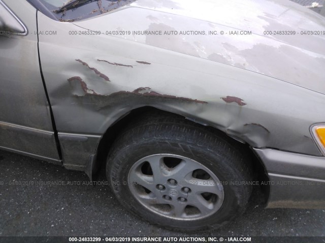 JT2BF28K6X0194531 - 1999 TOYOTA CAMRY LE/XLE Champagne photo 6