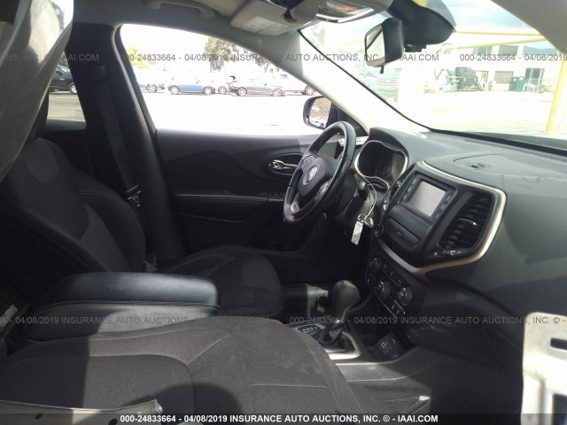 1C4PJLCB6FW663122 - 2015 JEEP CHEROKEE LATITUDE GRAY photo 5