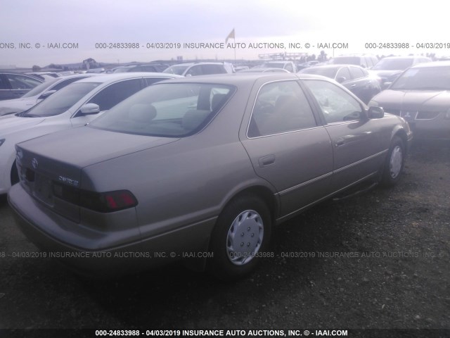 4T1BG28K9XU544484 - 1999 TOYOTA CAMRY CE/LE/XLE 金色 照片 4