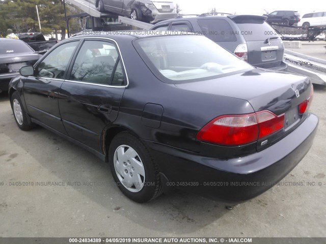 1HGCG1646WA041830 - 1998 HONDA ACCORD LX BLACK photo 3