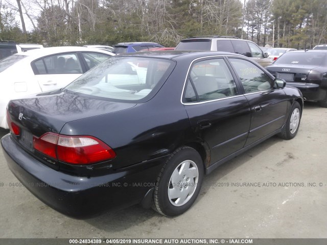 1HGCG1646WA041830 - 1998 HONDA ACCORD LX BLACK photo 4