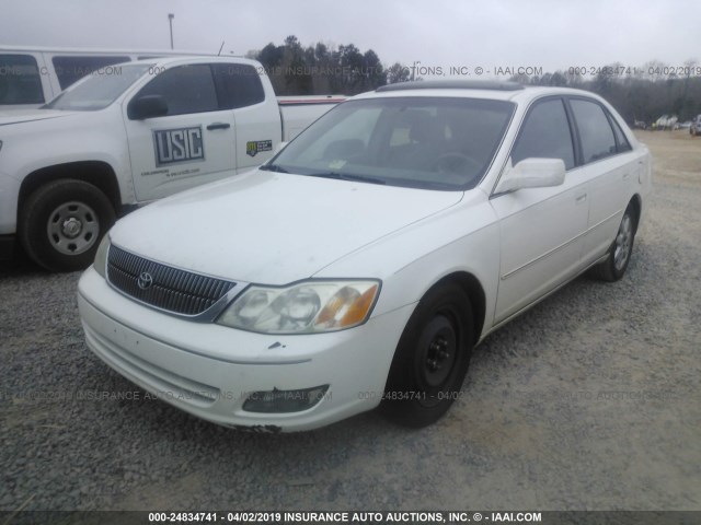 4T1BF28B1YU044792 - 2000 TOYOTA AVALON XL/XLS WHITE photo 2