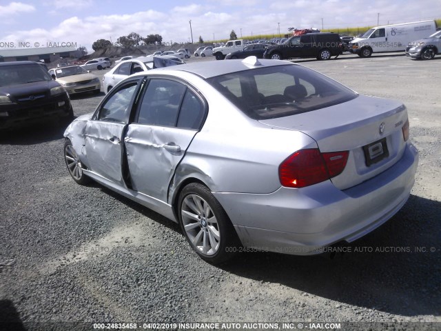 WBAPH5G58BNM72794 - 2011 BMW 328 I SULEV SILVER photo 3