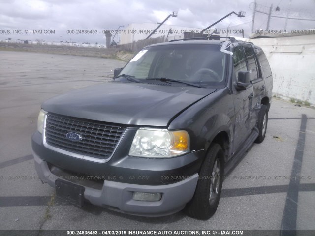 1FMRU15W83LB35269 - 2003 FORD EXPEDITION XLT GRAY photo 2