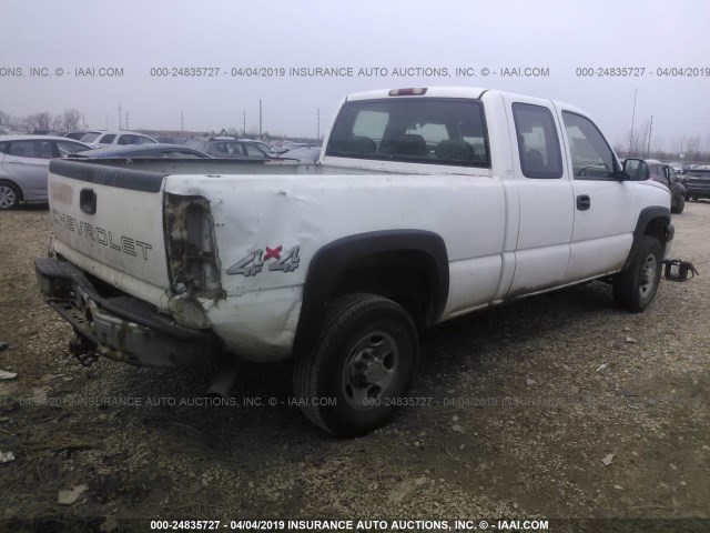 1GCHK29U24E240397 - 2004 CHEVROLET SILVERADO K2500 HEAVY DUTY WHITE photo 4