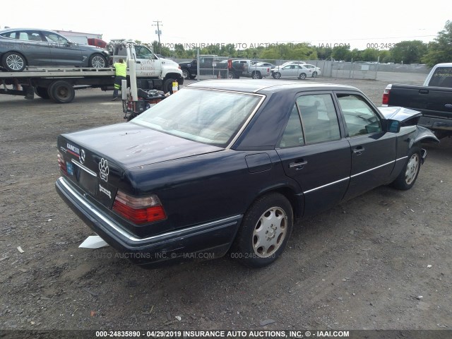 WDBEA32E0RC025231 - 1994 MERCEDES-BENZ E 320 BLUE photo 4