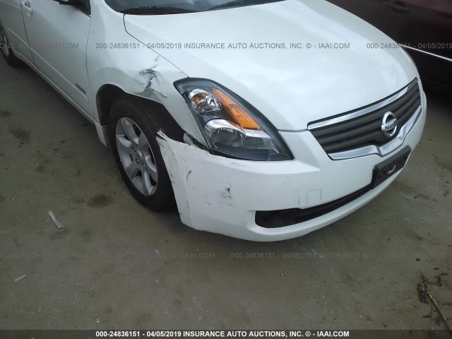 1N4CL21E87C236131 - 2007 NISSAN ALTIMA HYBRID WHITE photo 6