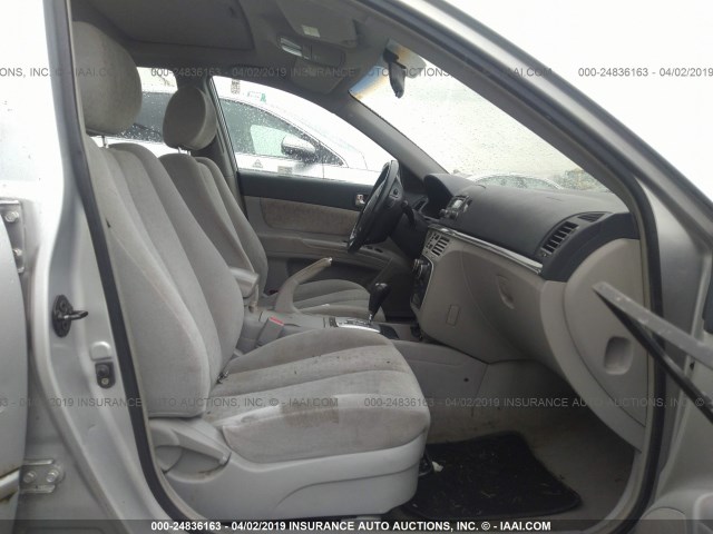 5NPEU46CX6H063086 - 2006 HYUNDAI SONATA GLS/LX SILVER photo 5