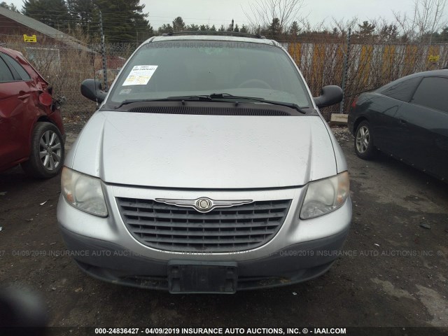 1C4GJ25312B521438 - 2002 CHRYSLER VOYAGER SILVER photo 6