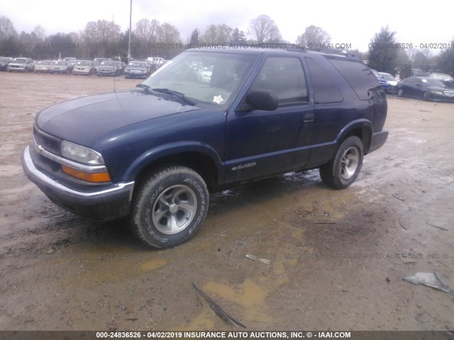 1GNCS18W41K263143 - 2001 CHEVROLET BLAZER BLUE photo 2