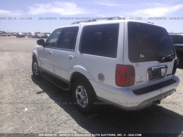 5LMFU28R32LJ06658 - 2002 LINCOLN NAVIGATOR თეთრი ფოტო 3