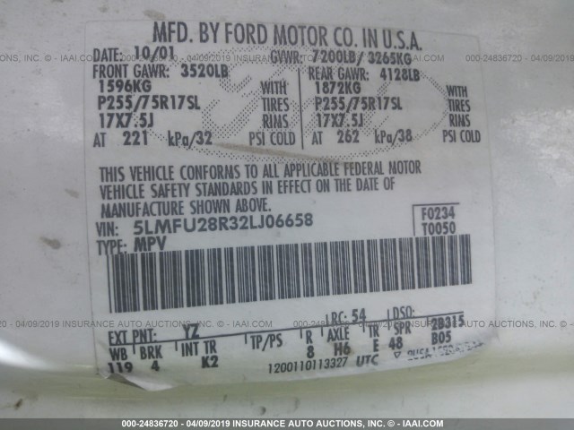 5LMFU28R32LJ06658 - 2002 LINCOLN NAVIGATOR თეთრი ფოტო 9