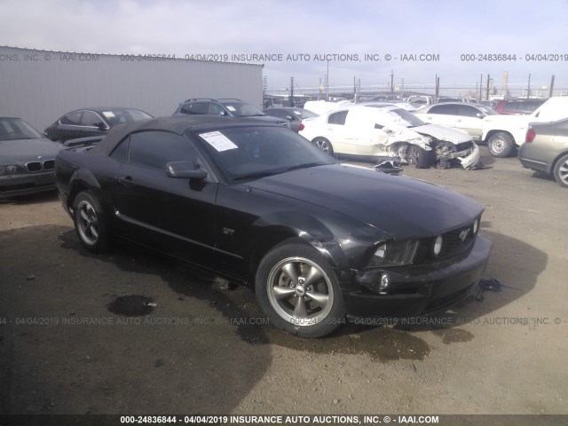 1ZVFT85H065207060 - 2006 FORD MUSTANG GT BLACK photo 1