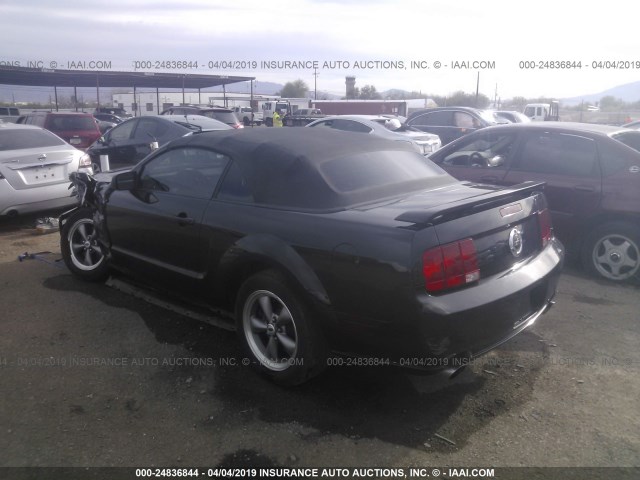 1ZVFT85H065207060 - 2006 FORD MUSTANG GT BLACK photo 3