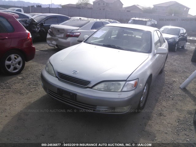 JT8BF28G7W5018381 - 1998 LEXUS ES 300 GOLD photo 2