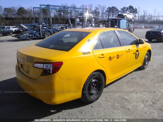 4T1BD1FK6EU126709 - 2014 TOYOTA CAMRY HYBRID/LE/XLE YELLOW photo 4