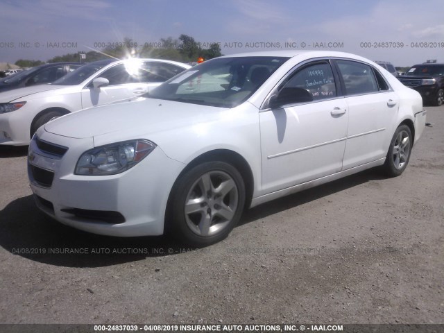 1G1ZB5E0XCF268412 - 2012 CHEVROLET MALIBU LS WHITE photo 2