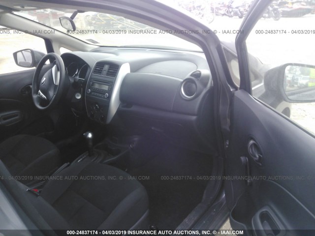 3N1CE2CP9HL367614 - 2017 NISSAN VERSA NOTE S/S PLUS/SV/SL/SR GRAY photo 5