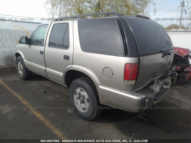 1GNDT13W82K191552 - 2002 CHEVROLET BLAZER TAN photo 3