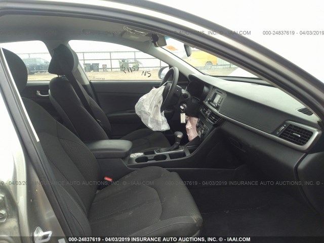 5XXGT4L34GG026192 - 2016 KIA OPTIMA LX 灰色 照片 5