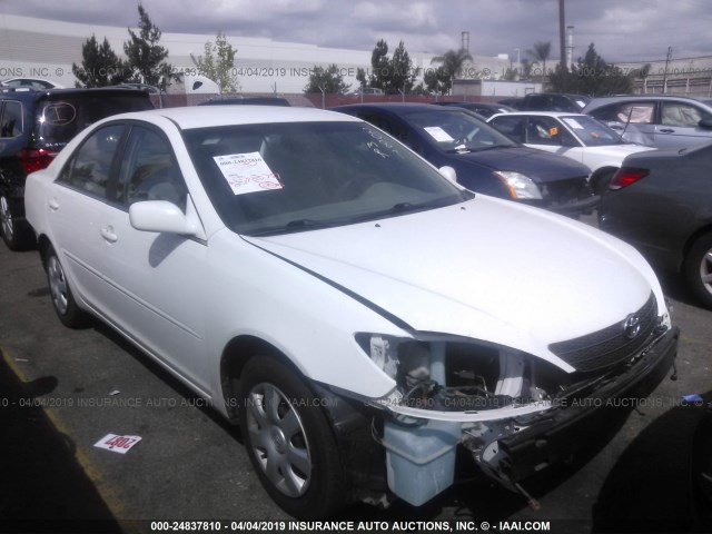 4T1BE32K72U030226 - 2002 TOYOTA CAMRY LE/XLE/SE WHITE photo 1