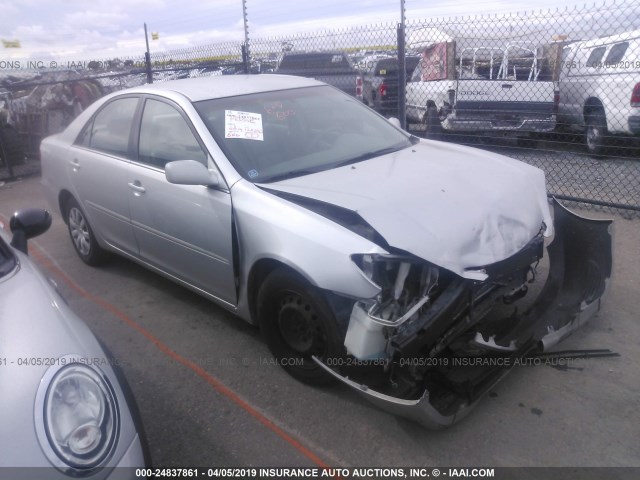 4T1BE32K75U561639 - 2005 TOYOTA CAMRY LE/XLE/SE SILVER photo 1