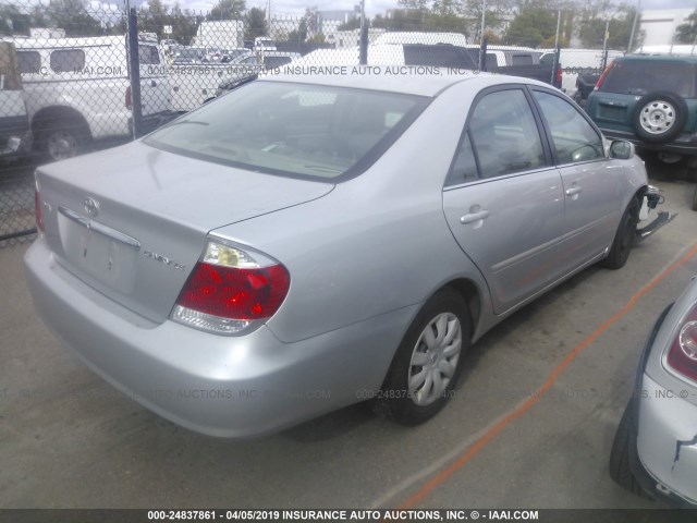 4T1BE32K75U561639 - 2005 TOYOTA CAMRY LE/XLE/SE SILVER photo 4