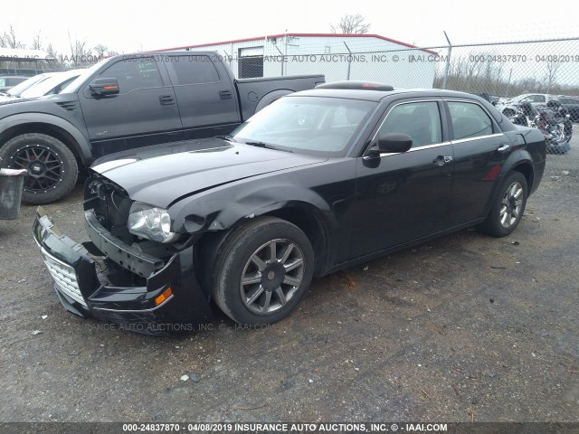 2C3CA3CV2AH143018 - 2010 CHRYSLER 300 LIMITED BLACK photo 2