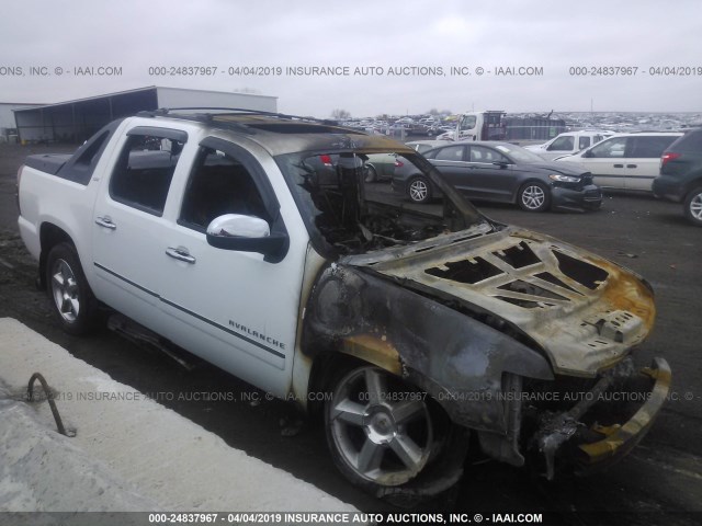 3GNTKGE79CG142456 - 2012 CHEVROLET AVALANCHE LTZ WHITE photo 1